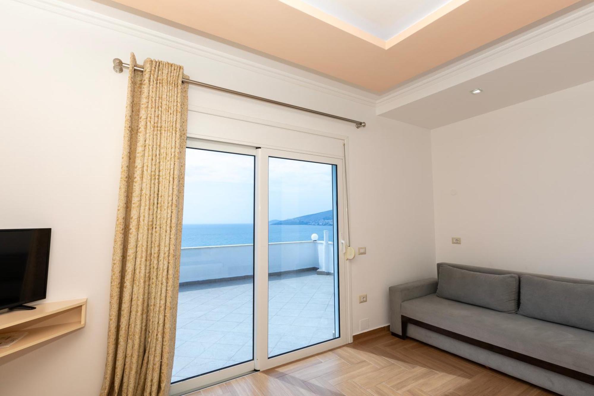 Agel Hotel